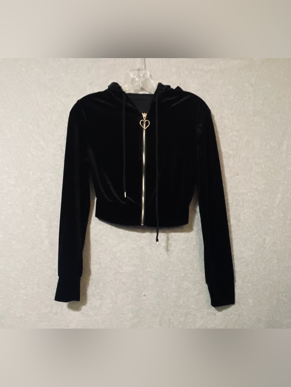 SheinPlain black velvet cropped zip-up hoodie for basic Y2K/casual styling Sz M